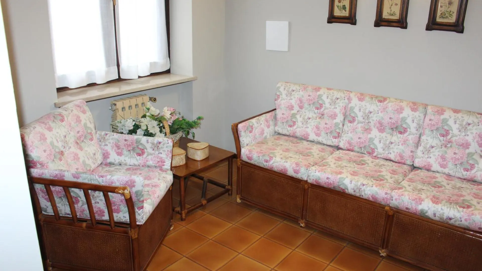 Casa Alice, In Collina Con Panorama Villa Lonato Vakantiehuis